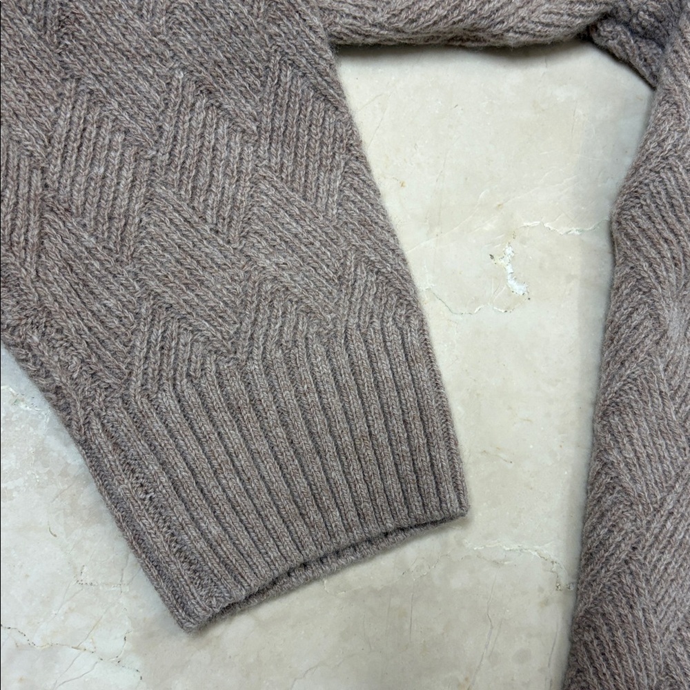 ⭐️ NWT- Christian Lacroix V-Neck merino wool and cashmere Sweater in Taupe- XL - Picture 7 of 10